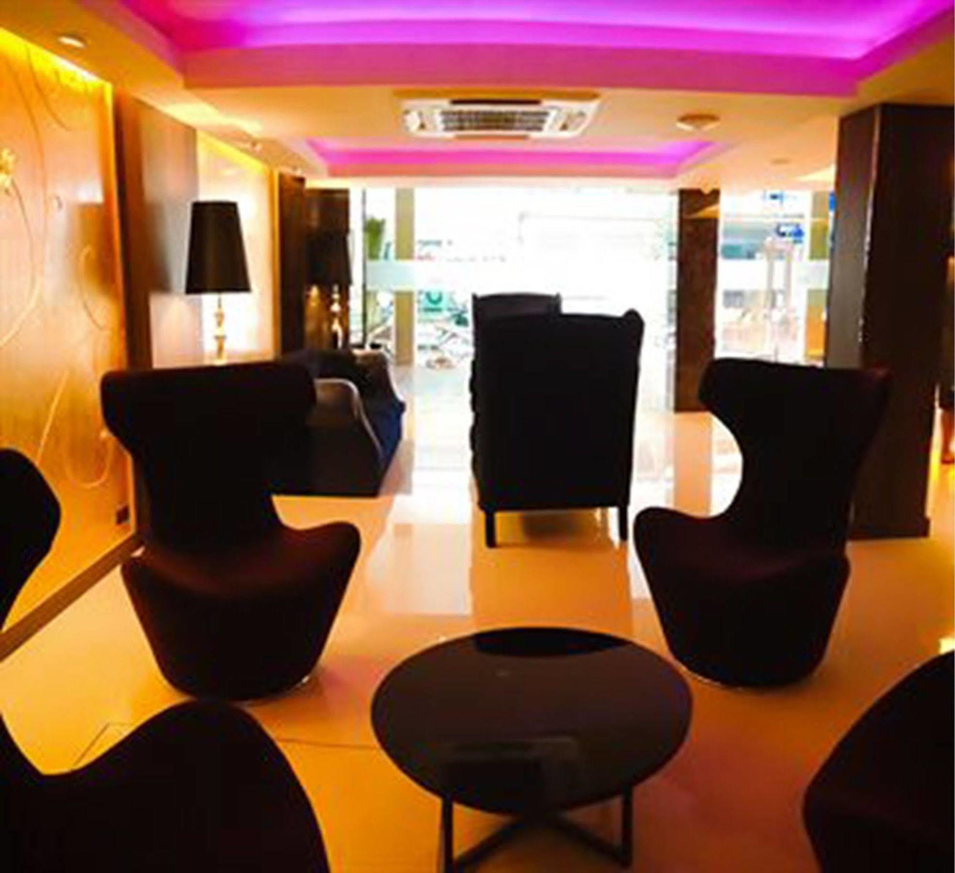 Icheck Inn Nana By Aspira Banguecoque Exterior foto